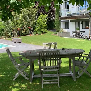 Adeline : 2 Chambres Au Calme, Situation Parfaite Entre Et Village, Avec Vue Lac, Piscine, Jardin Veyrier-du-Lac